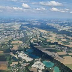 Flugwegposition um 13:36:02: Aufgenommen in der Nähe von Gemeinde Attnang-Puchheim, 4800 Attnang-Puchheim, Österreich in 1599 Meter